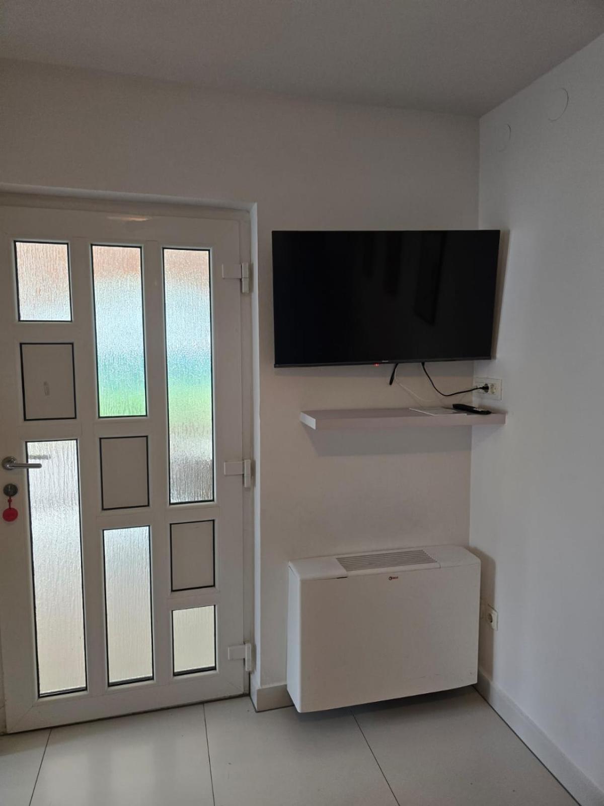 Apartments Sokolovic Krk Town Exterior photo