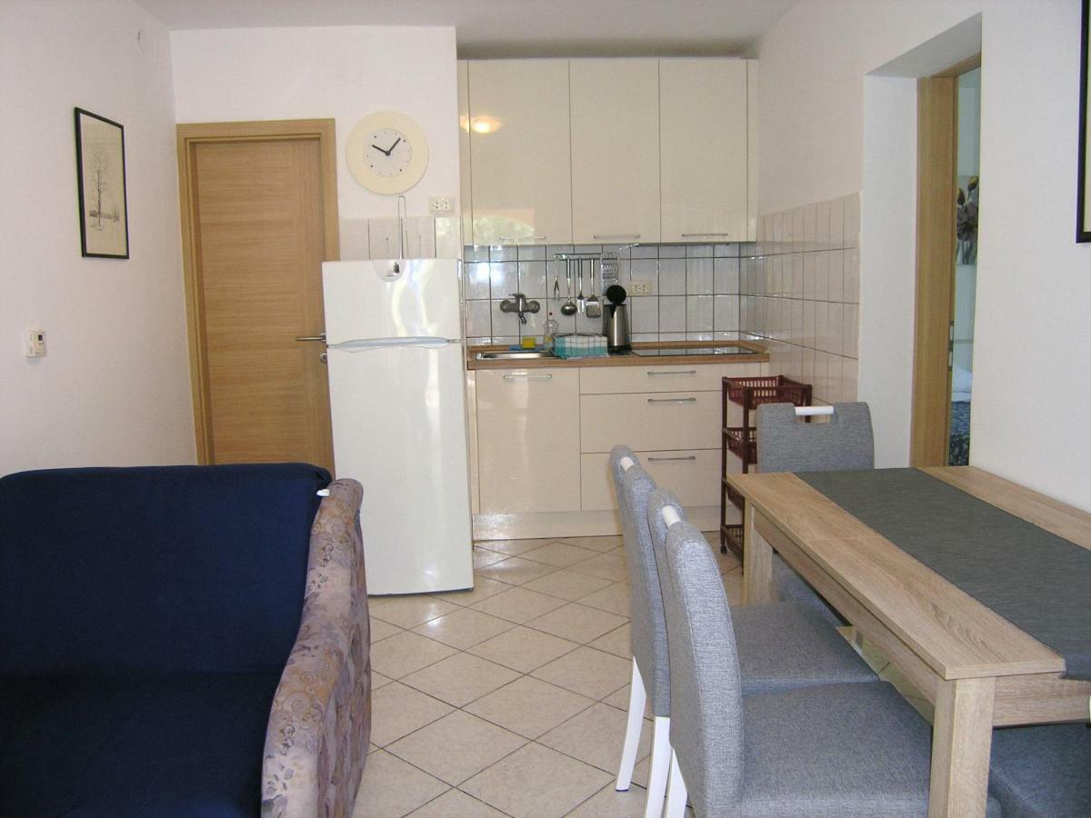 Apartments Sokolovic Krk Town Exterior photo